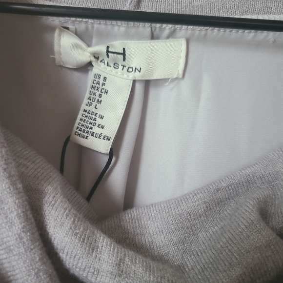 H Halston NWT Cowl Neck Mix Media Sweater Tunic Size Small - Picture 4 of 8